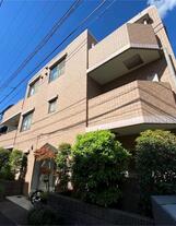 アヴィターレ目黒